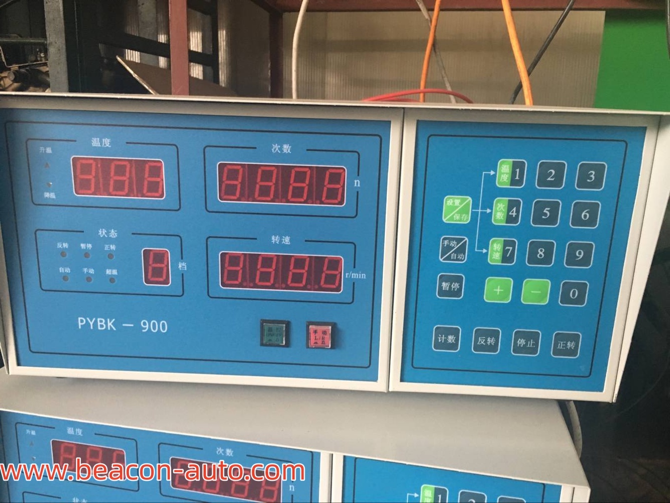 Banco de pruebas para bombas de inyección de combustible mecánicas PYBK-900 con controlador digital.