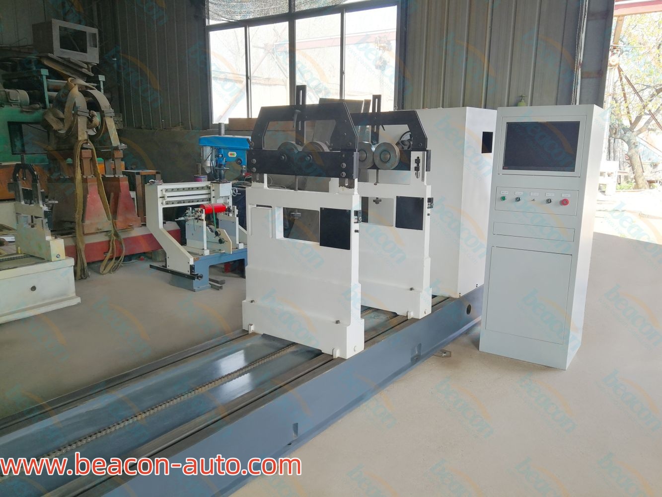 Máquina de equilibrado para impulsores y palas de ventilador YFW-1600A